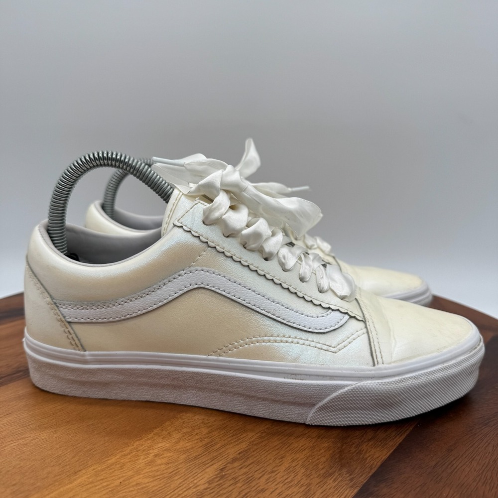 Vans Old Skool Shoes Women's 8.5 Iridescent Ivory Skate Walking Casual Sneakers